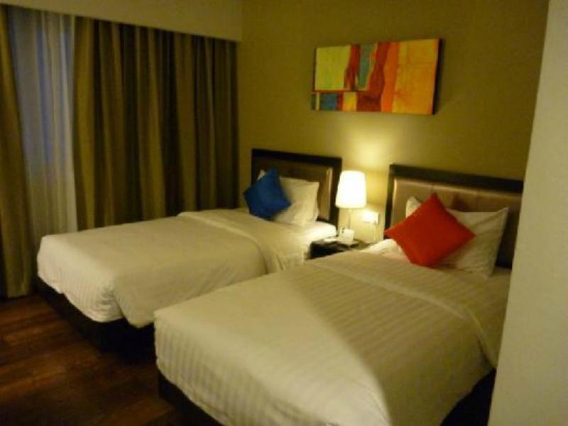 The Brunei Hotel Bandar Seri Begawan Exterior foto